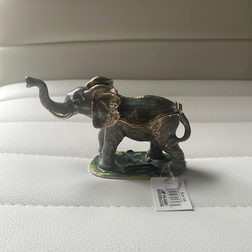 Decorative elephant